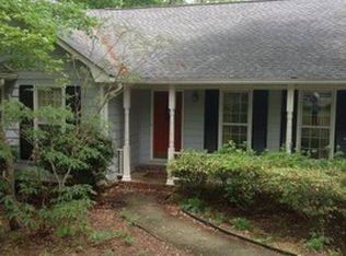 3924 Hunting Ridge Dr, Lilburn, GA 30047