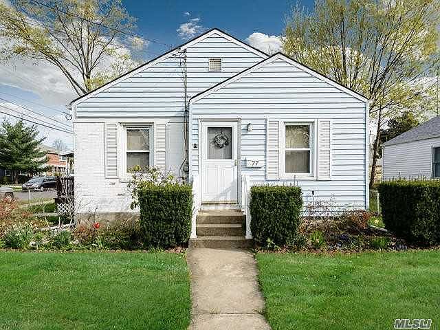 1st image of 77 Broadmoor Ln