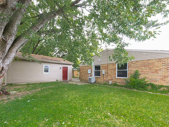 4th image of 7785 Redbank Ln