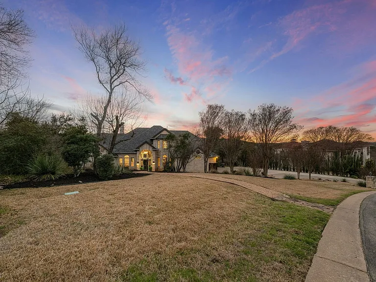 7905 Brightman Ln — Photo 2