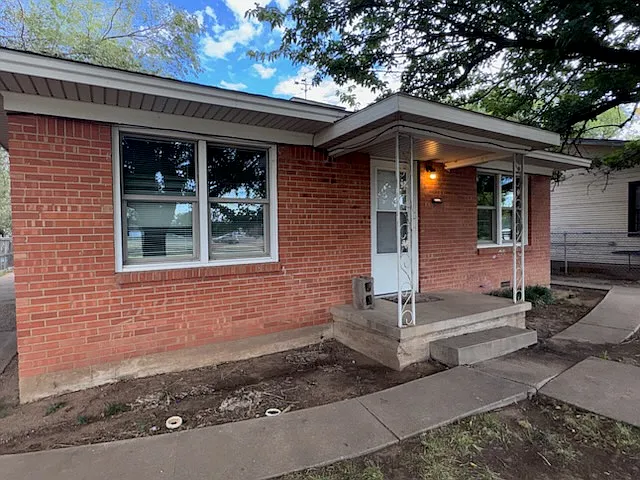 1 bed, 1853 sqft, $650 — Photo 2