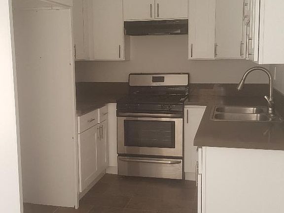 4th image of 15216 Nordhoff St APT 208