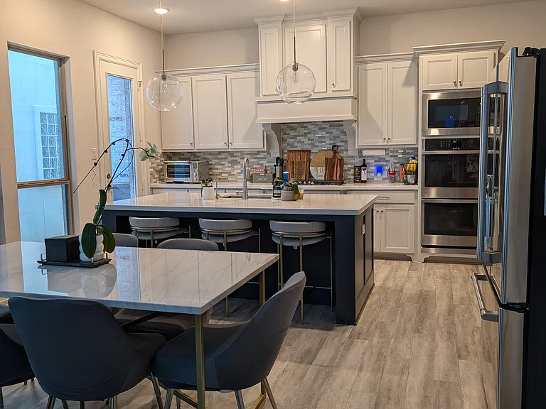 6869 Colonnade Dr — Photo 12