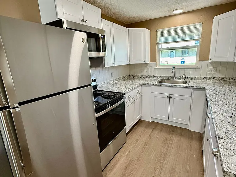 3617-3623 Butternut Dr — Photo 13