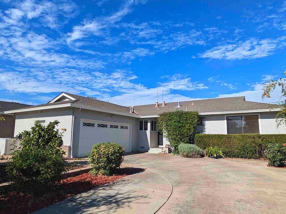 1st image of 10793 W Estates Dr