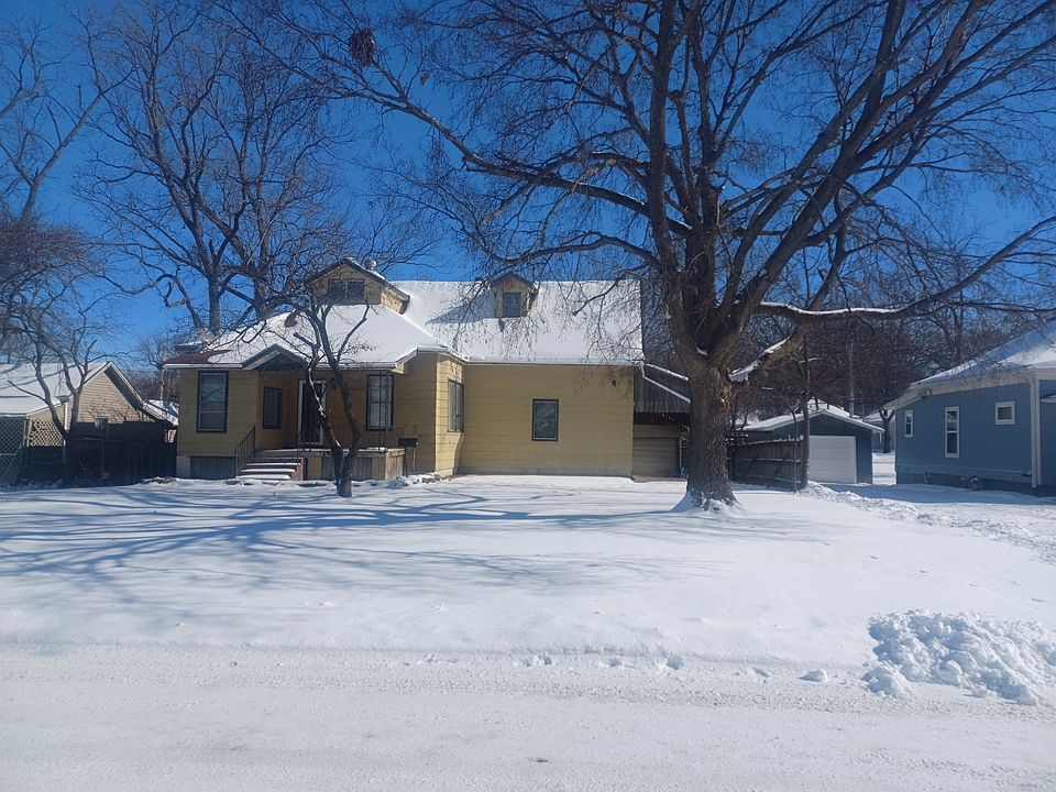 1st image of 213 S Ash St