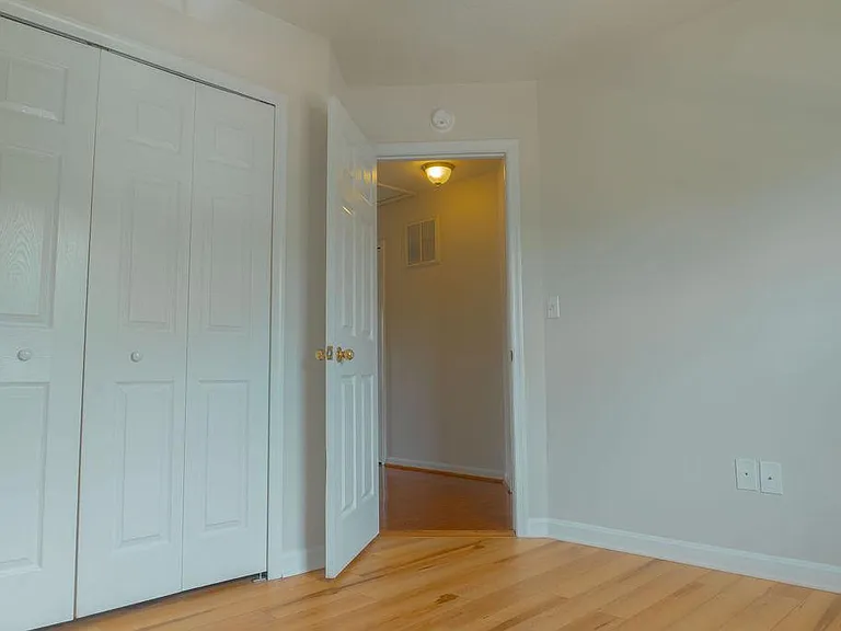 9836 Plaza View Way — Photo 38