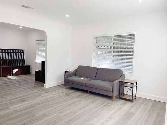 5th image of 1623 Burnett Way