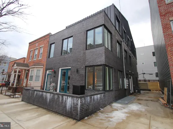 810 N Uber St, Philadelphia, PA 19130