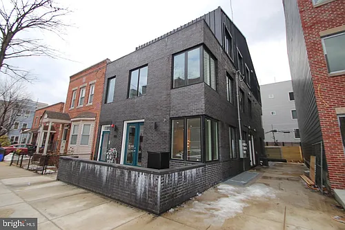 810 N Uber St #3 Photo 1