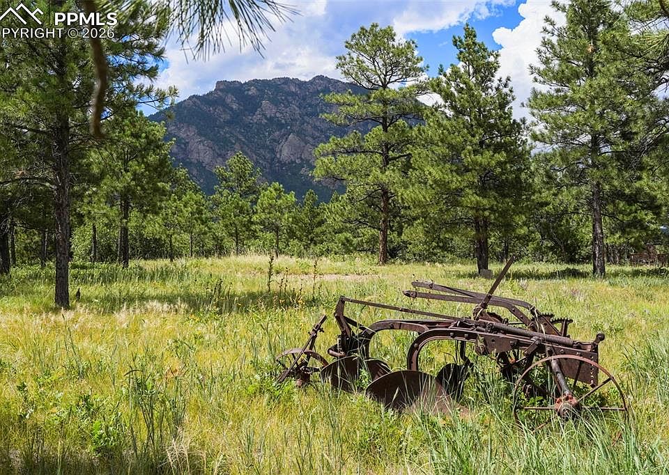 1st image of 325 Pine Oaks Rd