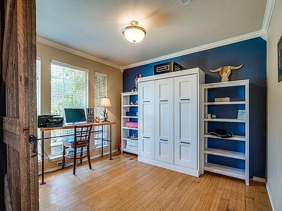 5th image of 9721 Hathman Ln
