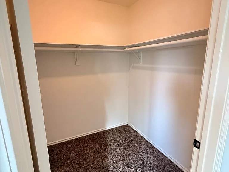 5762 Rostrata Ave — Photo 33