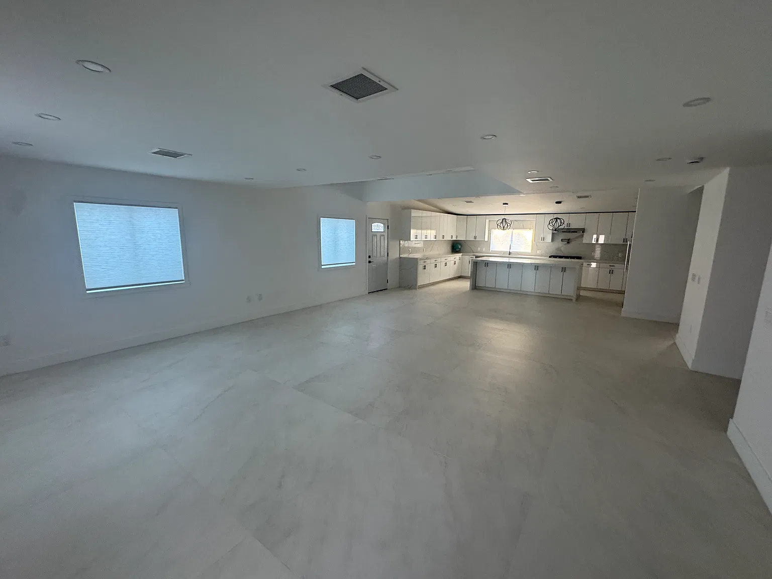 3 bed, 3.5 bath, 1800 sqft, $6,995 — Photo 4