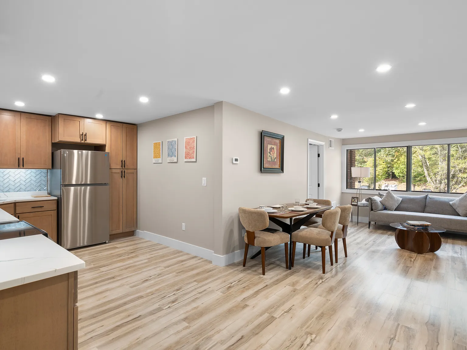 2 bed, 922 sqft, $2,100 — Photo 3