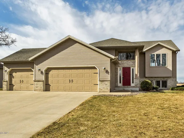 1062 Bush Ct, Eyota, MN 55934