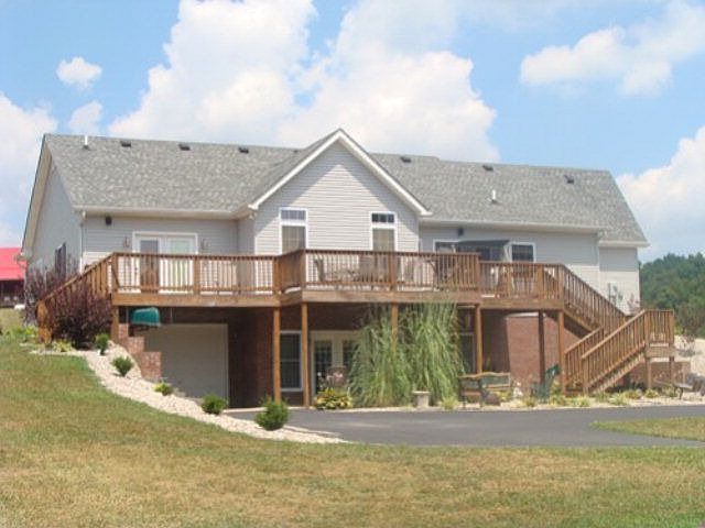 1st image of 685 Green Creek Dr