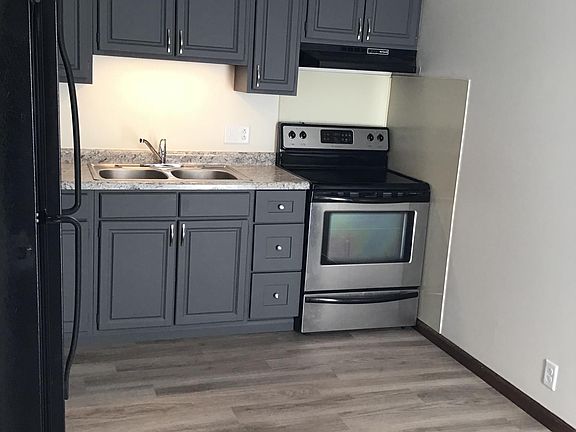 3rd image of 1130 E Ash St APT B