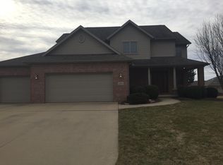 1224 Weatherspoon Dr, Morton, IL
