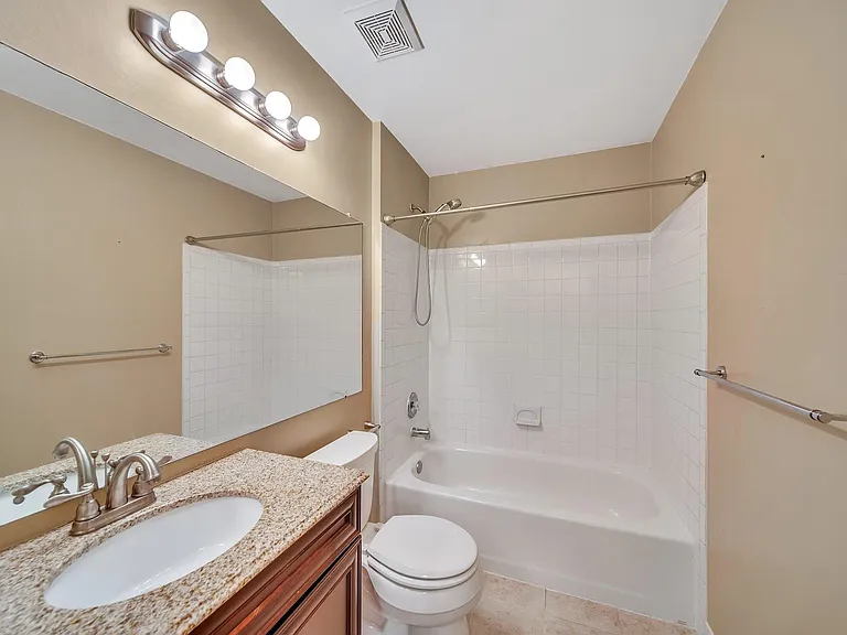 1041 Cumberland Ct — Photo 16