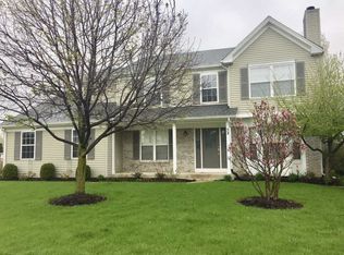 52 Blackberry Trl, Aurora, IL 60506