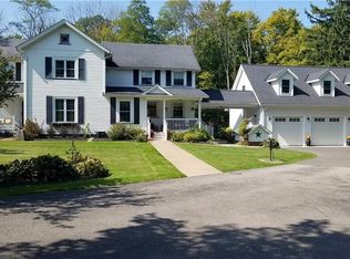 10296 Mayfield Rd, Chesterland, OH 44026