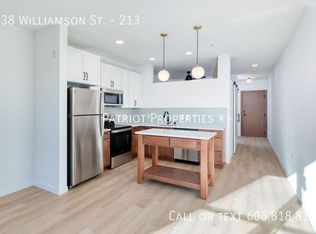 838 Williamson St #213, Madison, WI 53703
