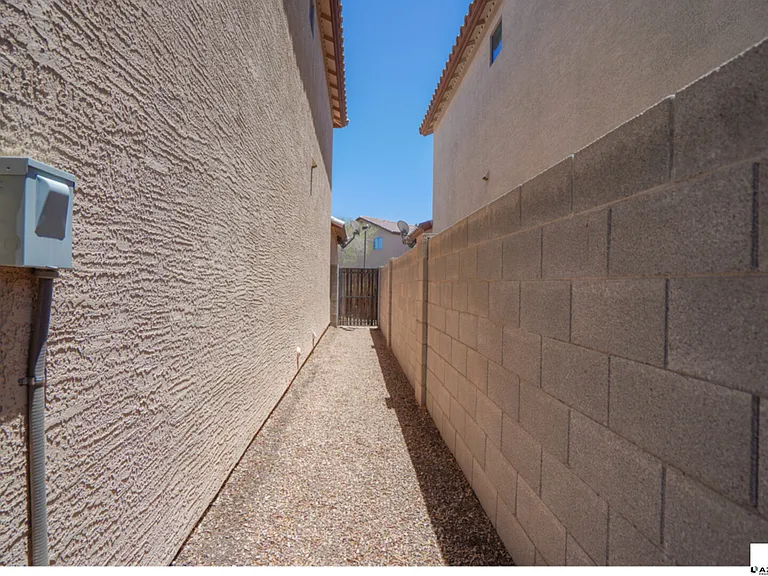 10225 W Camelback Rd #28 — Photo 28