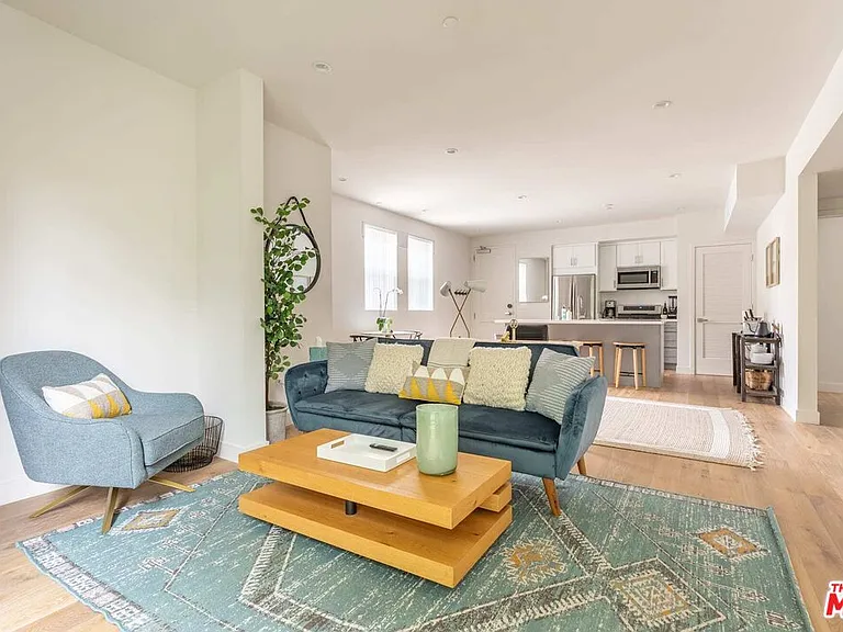 3726 Kelton Ave #102 — Photo 12