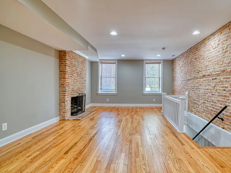1038 Light St #2 — Photo 15