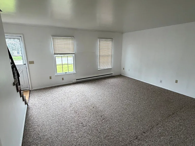 3606 S Partridge Dr — Photo 2