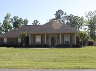 2204 Forest Hills Blvd, Haughton, LA 71037