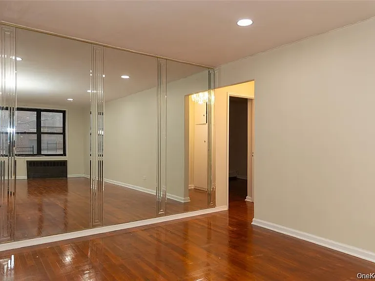 1275 E 51st St #3Y — Photo 6