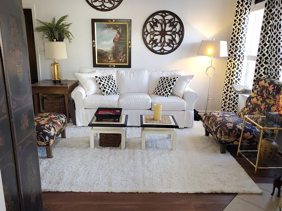 1st image of 476 Londonberry Dr #476