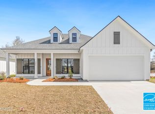 307 Grand Oak Dr, Broussard, LA 70518