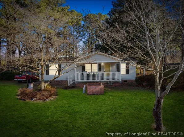 1938 W Parkton Tobermory Rd, Parkton, NC 28371