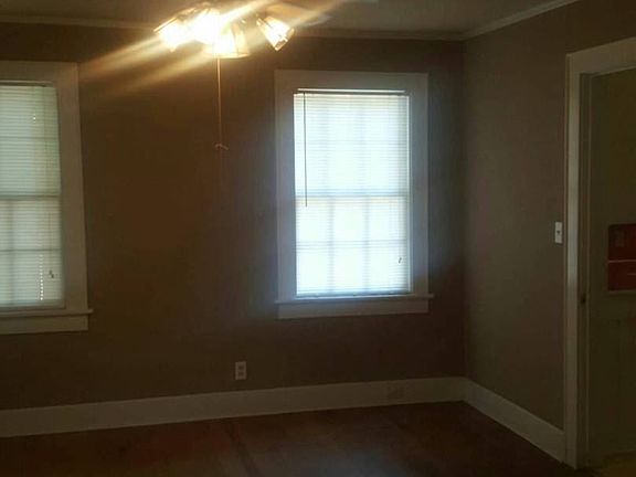 3rd image of 106 Wynn St