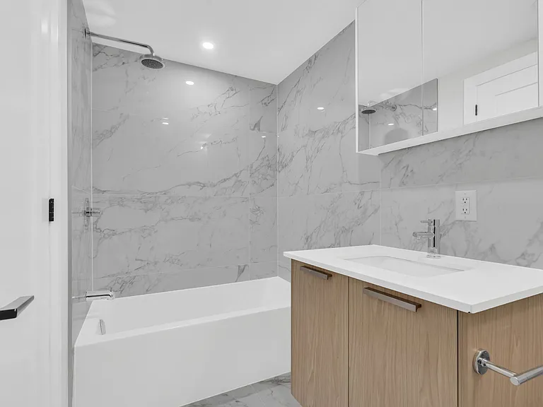 58 Florence St — Photo 35