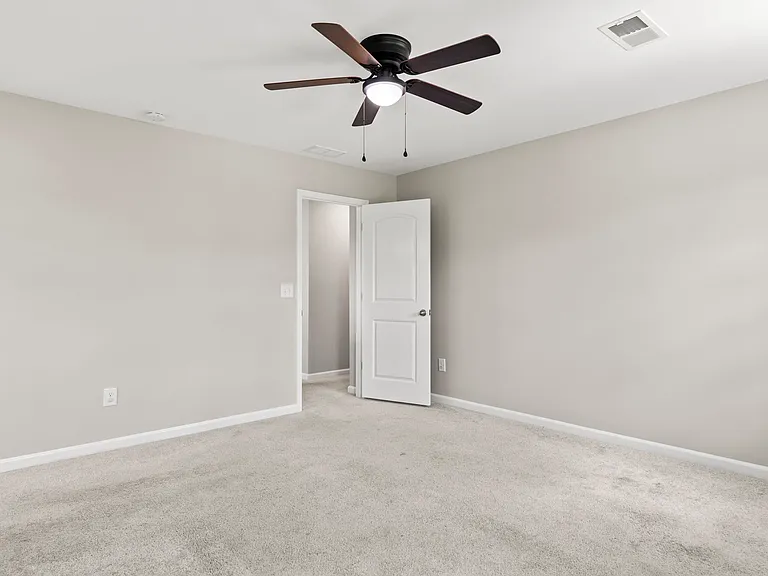 5009 Glenellen Way — Photo 30