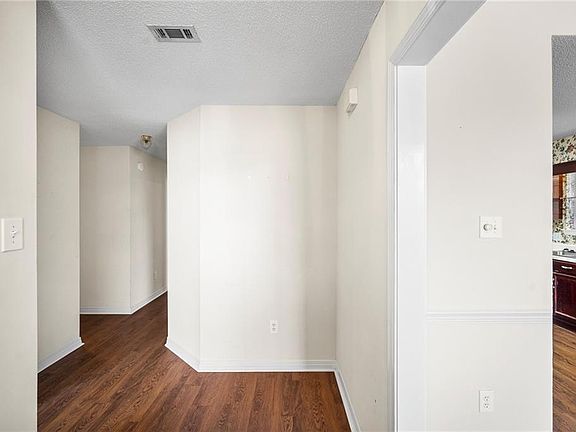 5th image of 7353 Portside Ct