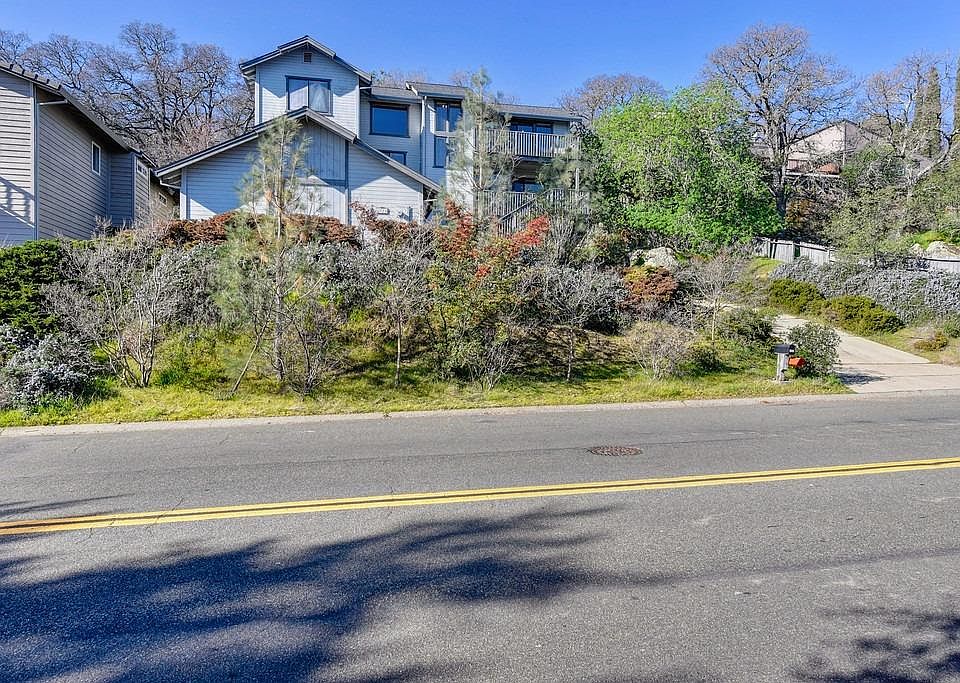 1st image of 3558 Ridgeview Dr