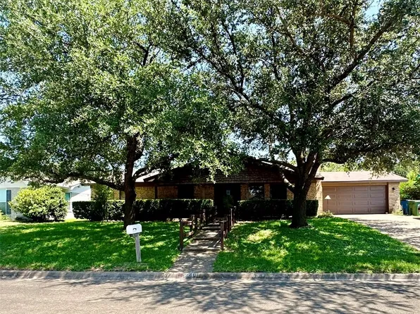 240 Monterrey Dr, Hewitt, TX 76643