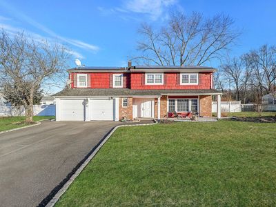 31 Thomas Street, Coram, NY, 11727