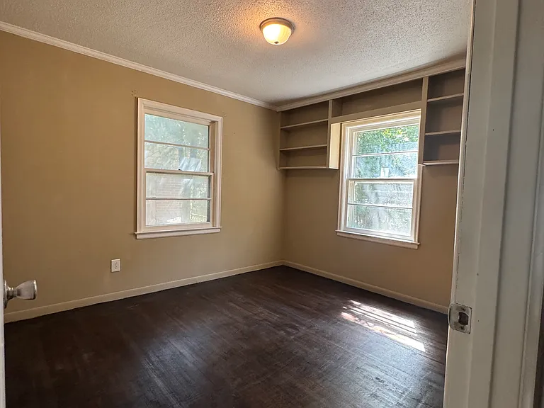626 S Barlow St — Photo 5
