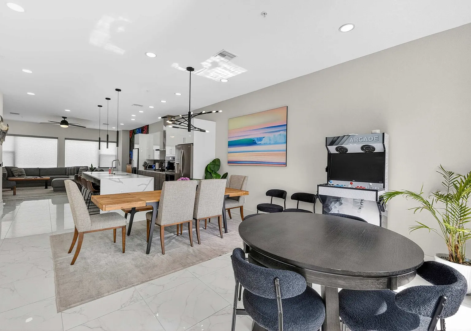 Spacious 4BR Home with Rooftop Oasis — Photo 4