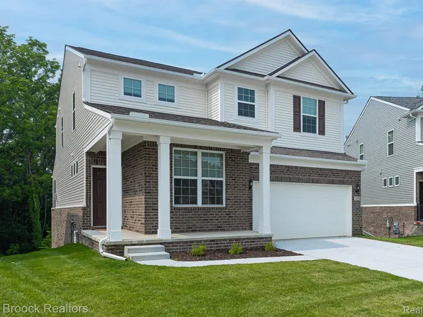 2845 Dillon Dr, Ann Arbor, MI 48105
