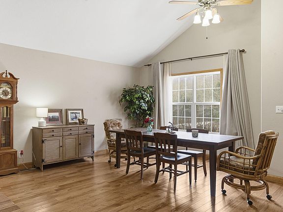 5th image of 307 Palomino Road