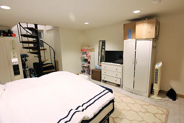 Rented by JK Dansar Corp | media 12