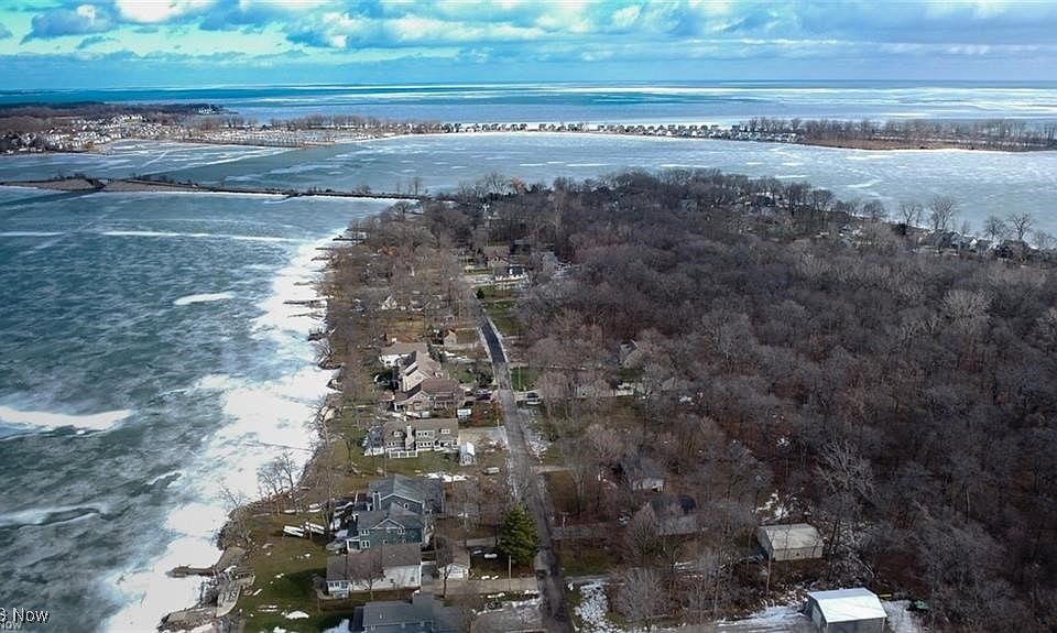 1st image of S Memorial Shoreway Dr