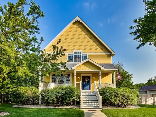 508 W Mechanic St, New Buffalo, MI 49117
